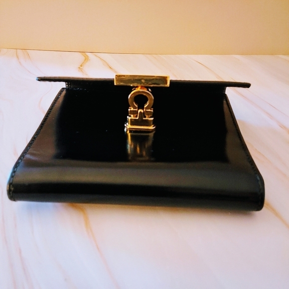 Salvatore Ferragamo Black Patent Leather Wallet β Pristine Preloved Condition - Picture 11 of 12